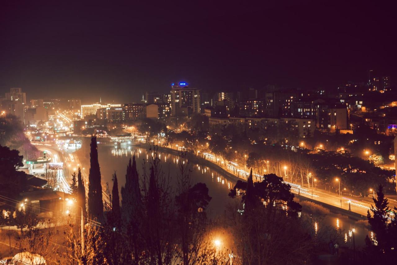 Modern Avlabari In Old Town Apartment Tbilisi ภายนอก รูปภาพ