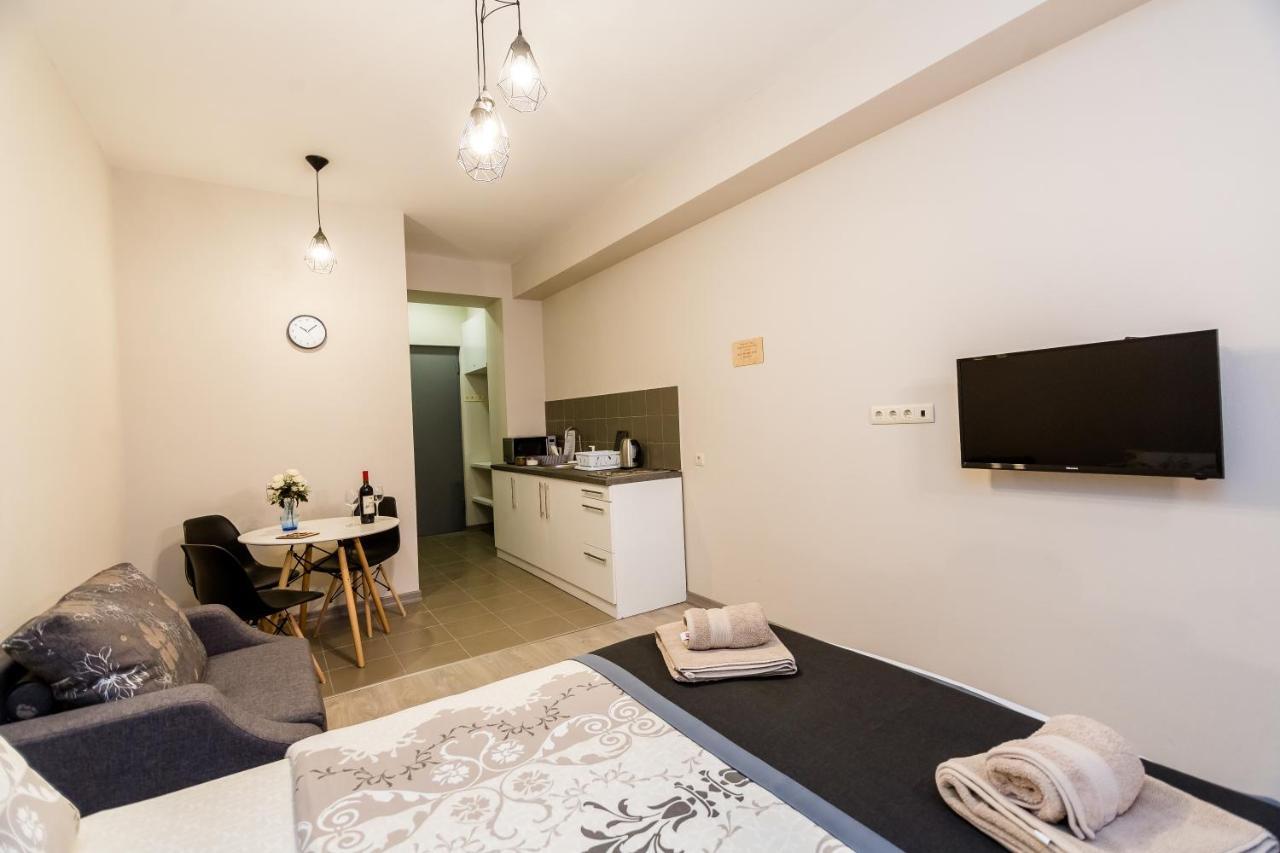 Modern Avlabari In Old Town Apartment Tbilisi ภายนอก รูปภาพ